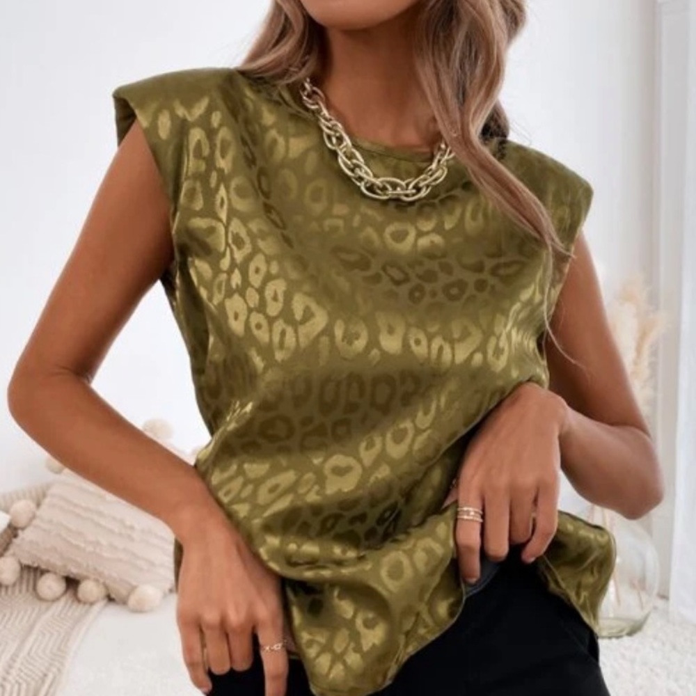 Satin brown leopard print sleeveless blouse - Picture 7 of 15